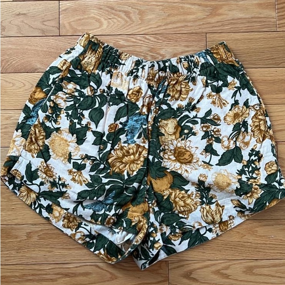 Floral Women's Shorts Abercrombie & Fitch